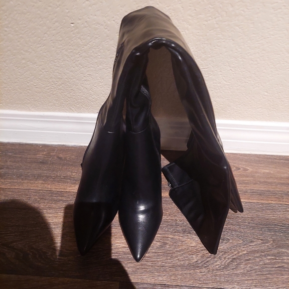 Leather Black Boots 👢 - Picture 4 of 4